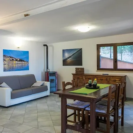 Fortino's Hause בית נופש *